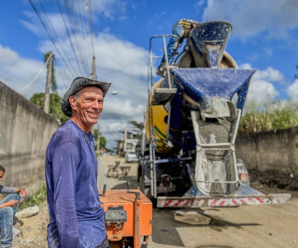 Prefeitura de Japeri inicia construção de meio-fio no bairro Aldeia