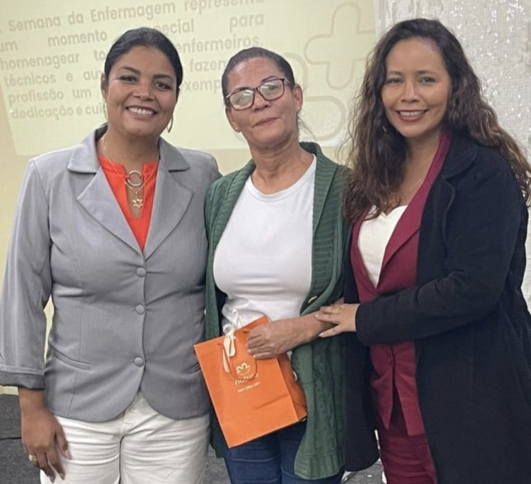 Atenção Especializada faz homenagem aos profissionais de enfermagem