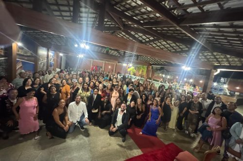 Baile de Gala homenageia mães da Academia da Saúde com noite de encanto e celebração