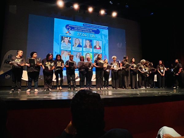 Japeri participa de seminário metropolitano e reforça compromisso com a inclusão de pessoas com TEA