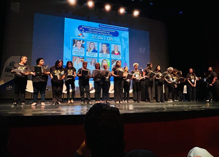 Japeri participa de seminário metropolitano e reforça compromisso com a inclusão de pessoas com TEA